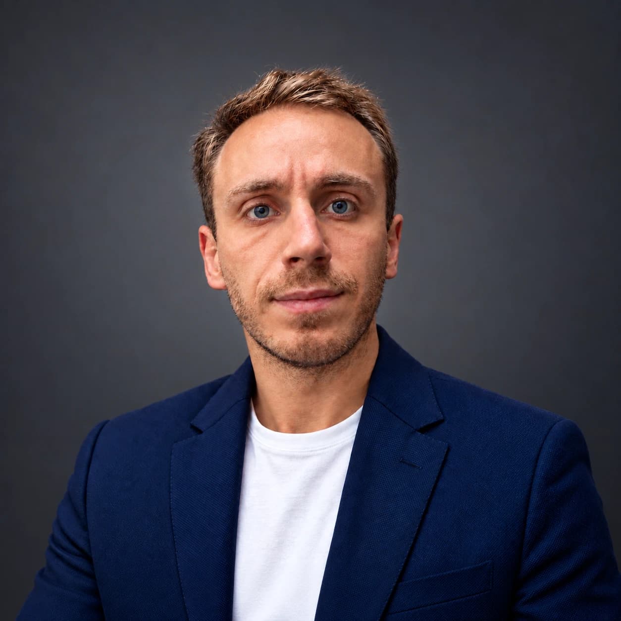Portrait de Jonathan Lafrogne, expert-comptable, fondateur de Toul’Compta